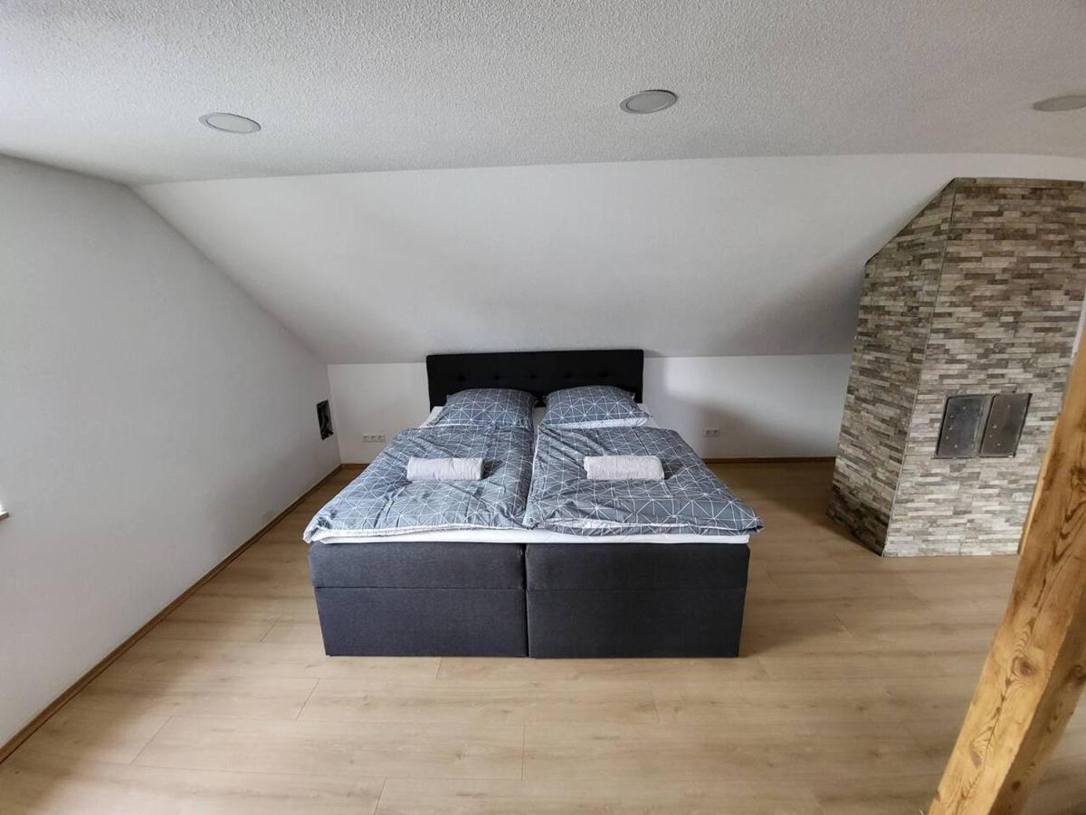 Zentrale Wohnung In Crailsheim Extérieur photo