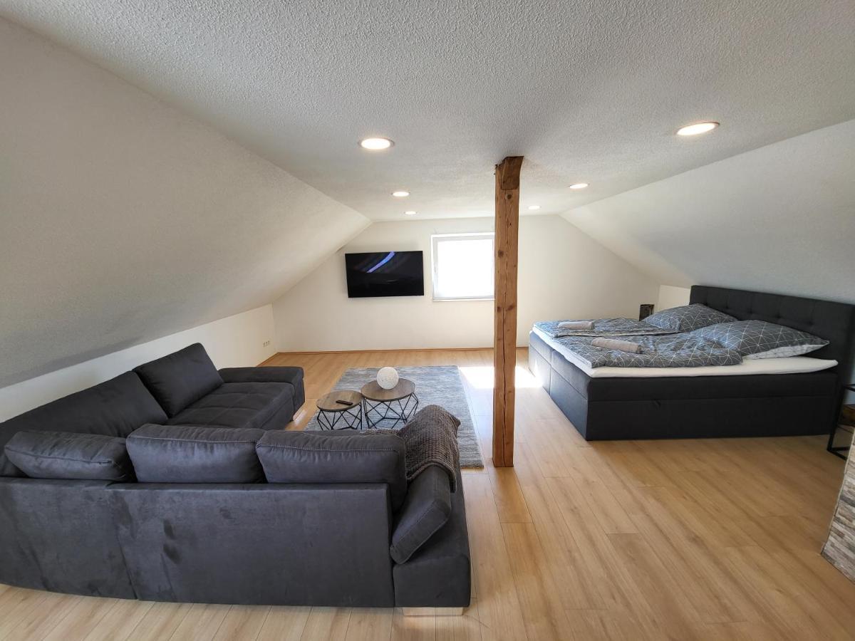 Zentrale Wohnung In Crailsheim Extérieur photo